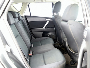 Mazda 3 Elegance 1.6 77kW (7 фото из 7)