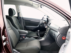 Toyota Avensis Linea Sol Facelift 1.8 95kW (6 foto / 8)