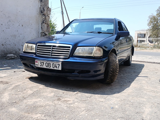 Mercedes c180 lav avto