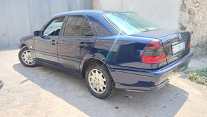 Mercedes c180 lav avto (2 լուսանկար / 5)