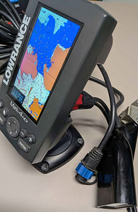 4" Lowrance kajalood Navionics kaardiga (3 foto / 3)