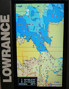 4" Lowrance kajalood Navionics kaardiga (2 foto / 3)