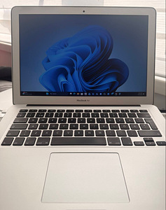 MacBook AIR 13" (1 фото из 1)