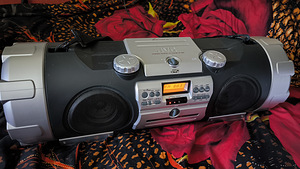 JVC boombox RV-B99 (1 foto / 2)