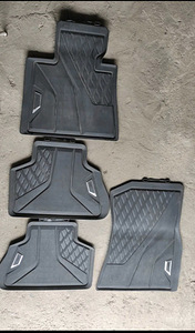 BMW X5 G05 originaalsed kummimatid (1 foto / 2)