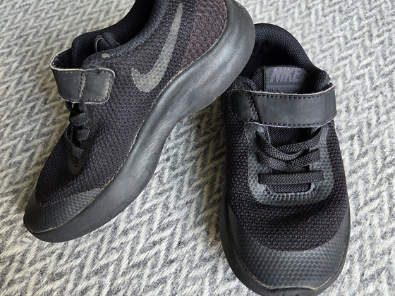 Детские кроссовки Nike, р. 28