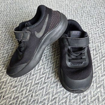 Детские кроссовки Nike, р. 28
