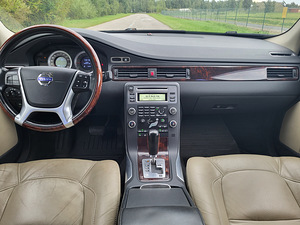 Volvo S80 2010 151 кВт (15 фото из 15)