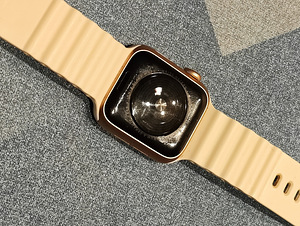 Apple Watch SE (2022) - 38mm (4 фото из 4)