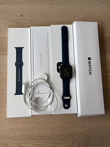 Apple Watch SE 45 мм 1-го поколения (1 фото из 2)