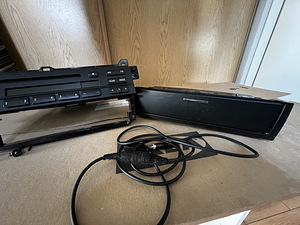 BMW originaal autoraadio CD mängijaga + lisasahtel (5 foto / 7)