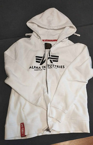 Pusa Alpha Industries (1 foto / 3)