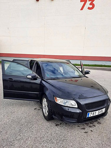 VOLVO V50 дизель 80 кВт ТО до 06.27, регистрация оплачена (1 фото из 7)