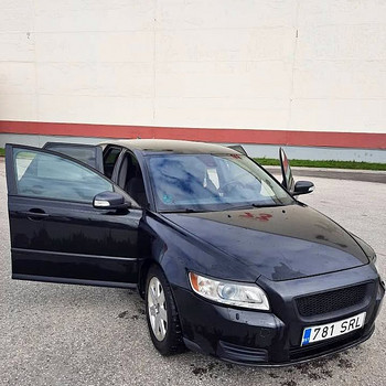 VOLVO V50 дизель 80 кВт ТО до 06.27, регистрация оплачена
