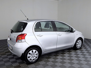 Toyota Yaris Linea Sol Facelift ATM 1.3 74kW (3 фото из 9)