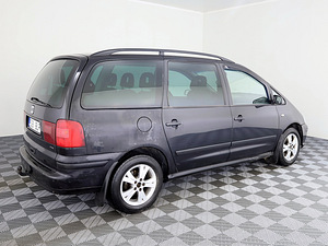 SEAT Alhambra Comfortline Facelift 1.9 TDI 85kW (3 фото из 8)