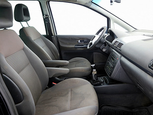 SEAT Alhambra Comfortline Facelift 1.9 TDI 85kW (6 фото из 8)