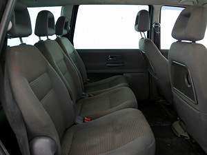 SEAT Alhambra Comfortline Facelift 1.9 TDI 85kW (7 фото из 8)