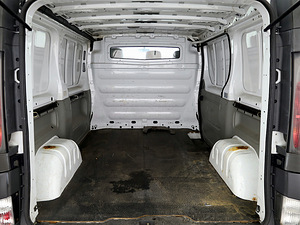 Opel Vivaro Van 1.9 CDTi 60kW (8 фото из 8)