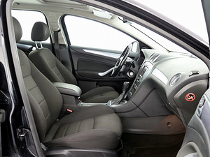 Ford Mondeo Comfort Facelift ATM 2.0 TDCi 120kW (6 фото из 7)