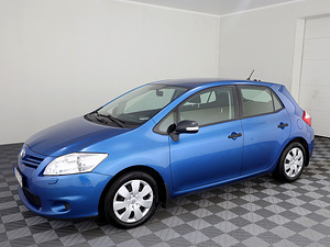 Toyota Auris Linea Sol Facelift 1.6 97kW (2 фото из 8)