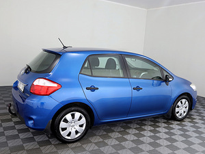 Toyota Auris Linea Sol Facelift 1.6 97kW (3 фото из 8)