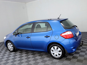 Toyota Auris Linea Sol Facelift 1.6 97kW (4 фото из 8)