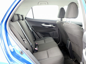 Toyota Auris Linea Sol Facelift 1.6 97kW (7 фото из 8)