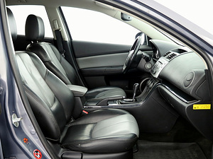 Mazda 6 Luxury ATM 2.0 108kW (6 фото из 7)