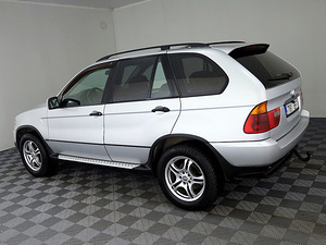 BMW X5 Executive Facelift ATM 3.0 D 160kW (4 фото из 7)