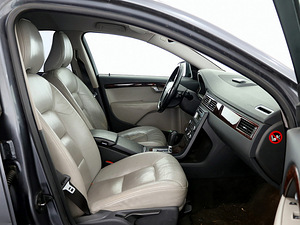 Volvo S80 Summum ATM 2.4 D5 120kW (6 фото из 7)