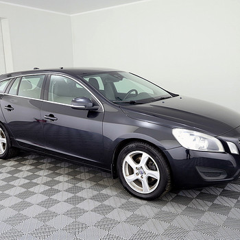 Volvo V60 Summum ATM 2.0 D5 120kW