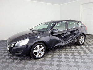 Volvo V60 Summum ATM 2.0 D5 120kW (2 фото из 7)