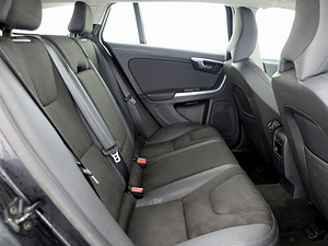 Volvo V60 Summum ATM 2.0 D5 120kW (7 фото из 7)