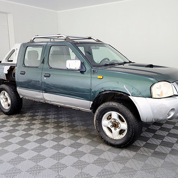 Nissan Navara Facelift 4x4 2.5 dCi 98kW