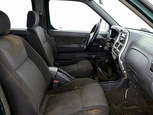 Nissan Navara Facelift 4x4 2.5 dCi 98kW (6 фото из 7)