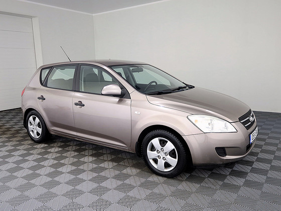 Kia Ceed Elegance ATM 1.6 90kW