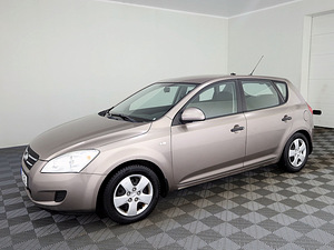 Kia Ceed Elegance ATM 1.6 90kW (2 фото из 7)