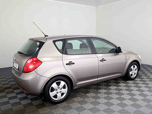 Kia Ceed Elegance ATM 1.6 90kW (3 фото из 7)