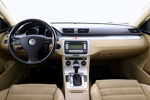 Volkswagen Passat Highline ATM 2.0 110kW (5 фото из 7)