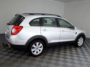 Chevrolet Captiva Luxury ATM 2.0 VCDi 110kW (3 фото из 7)