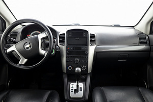 Chevrolet Captiva Luxury ATM 2.0 VCDi 110kW (5 фото из 7)