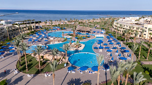 AMWAJ OYOUN RESORT & SPA (1 фото из 10)