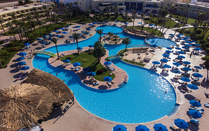 AMWAJ OYOUN RESORT & SPA (2 фото из 10)