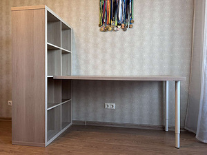 Письменный стол из Ikea (3 фото из 7)
