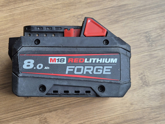 Milwaukee Forge M18 FB8 8.0Ah аккумулятор