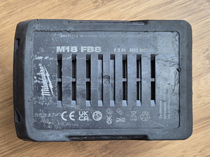 Milwaukee Forge M18 FB8 8.0Ah aku (2 foto / 2)