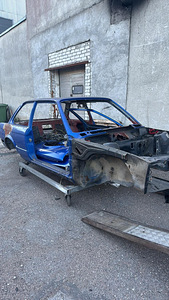 Продам BMW e30 (1 фото из 10)