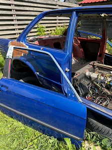 Продам BMW e30 (5 фото из 10)