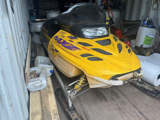 Müüa ski-doo sportsaan